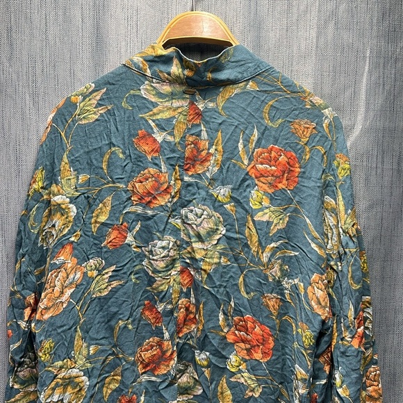 O’Neill floral cardigan size medium - Picture 9 of 10